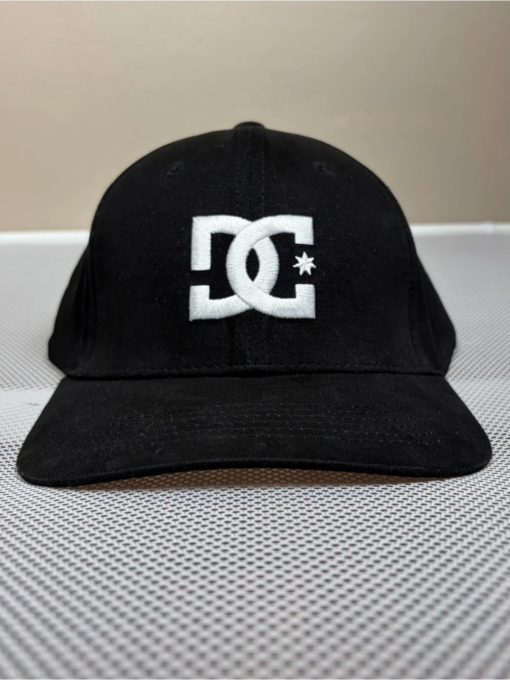 DC Shoes Co Black Adjustable Baseball Hat Cap Mens Skater Snapback Embroidered